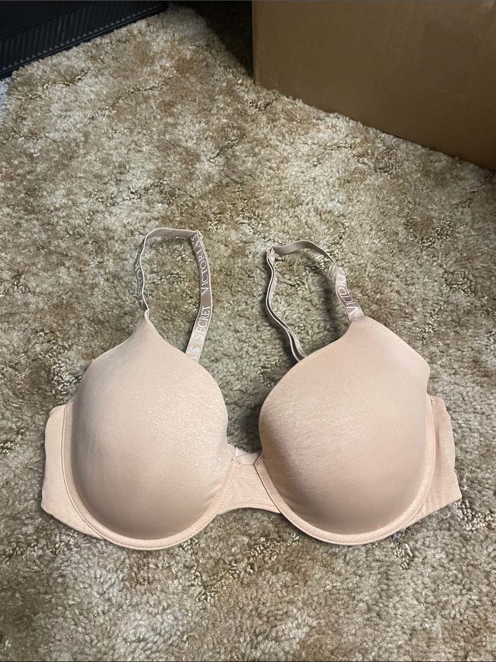 Victoria’s Secret T Shirt Lightly Lined Bra Size 34D